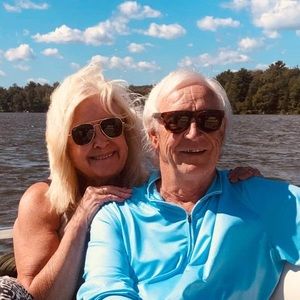 Meet your Posher, Debbie